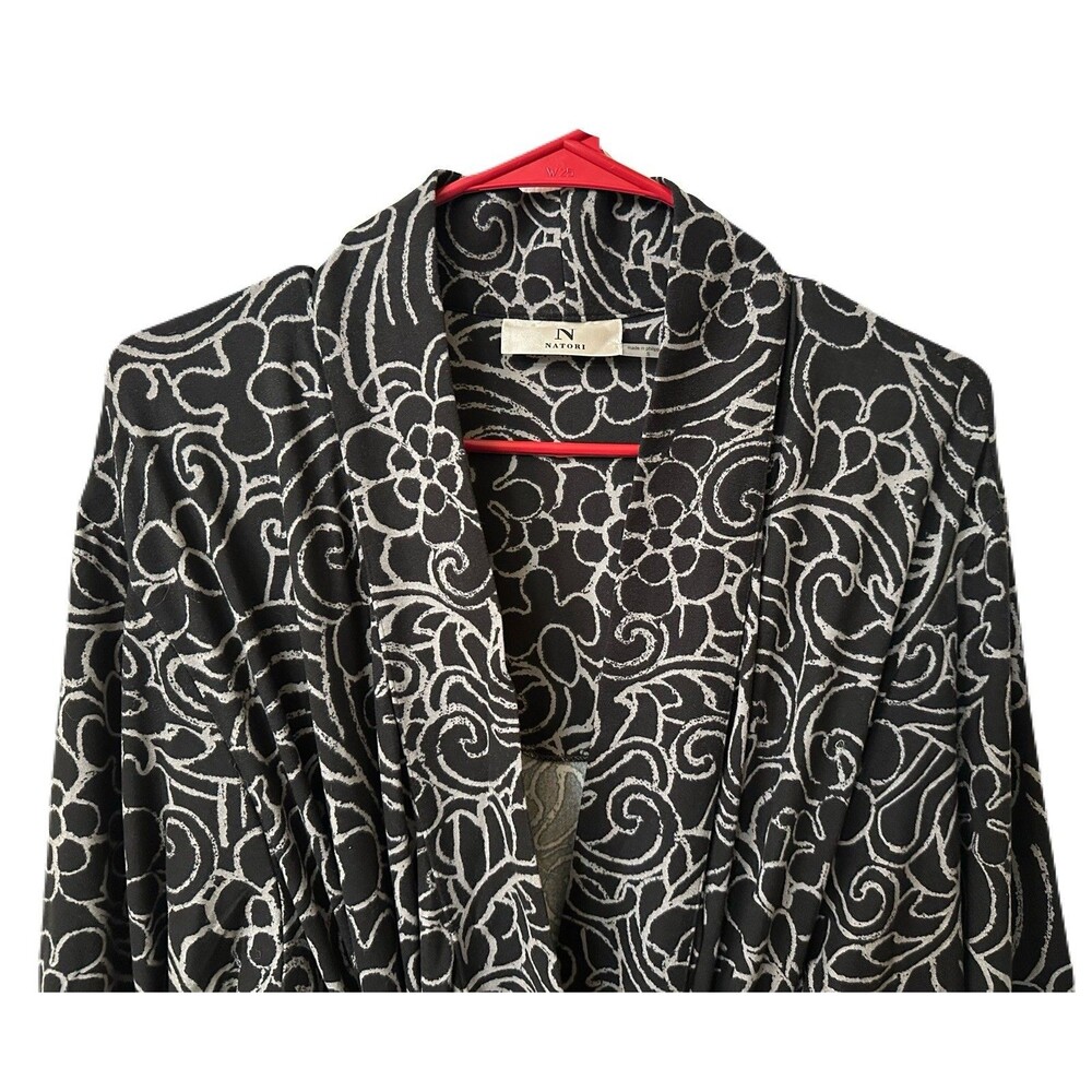 NEW Natori Womens Size Small Soft & Cozy Nomad Scroll House Robe Black Grey - Picture 4 of 9